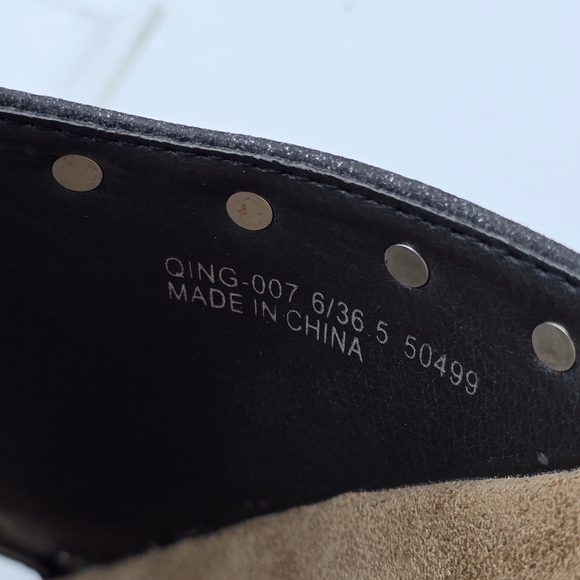 NWOT Dirty Laundry by Chinese Laundry Qiana Slide Sandals, Black/Gold Studs Sz 6 - Picture 9 of 9